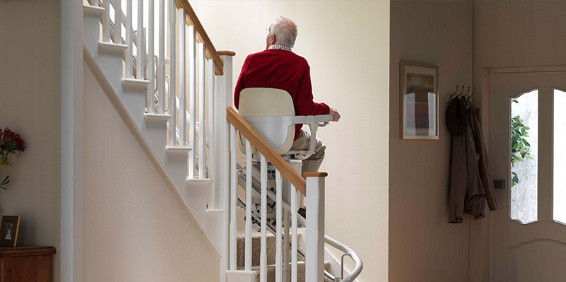 curved stairlift going upstairs